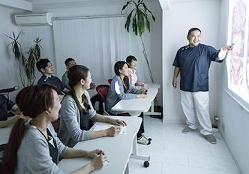 スタッフの知識・技術を向上しレベルの高い治療を提供